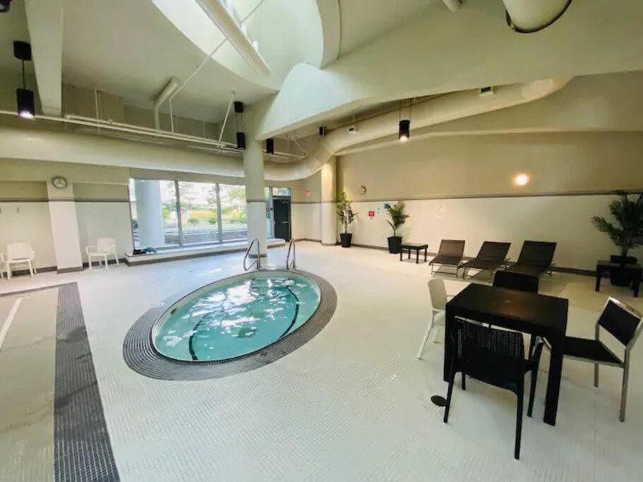 Water View Condo In Downtown Vancouver Exterior photo